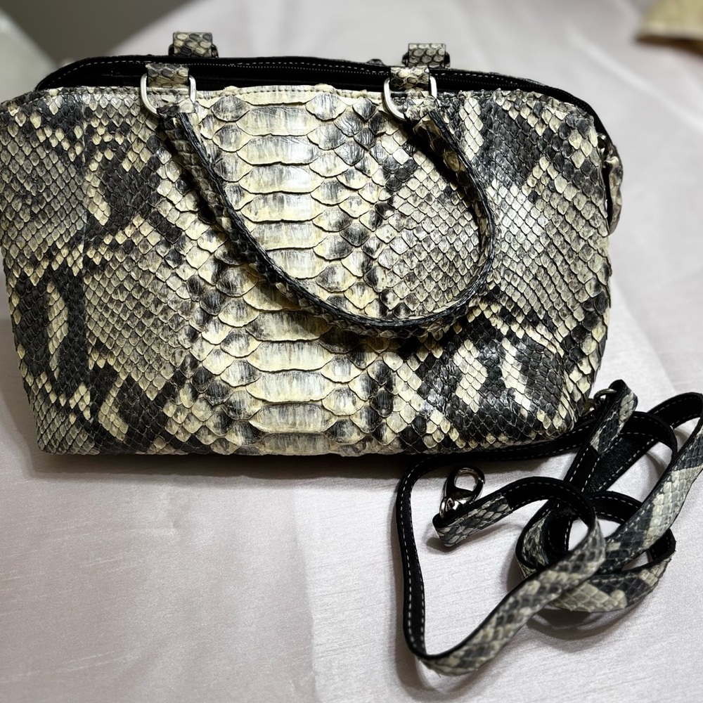 La Pelle Leather Bag